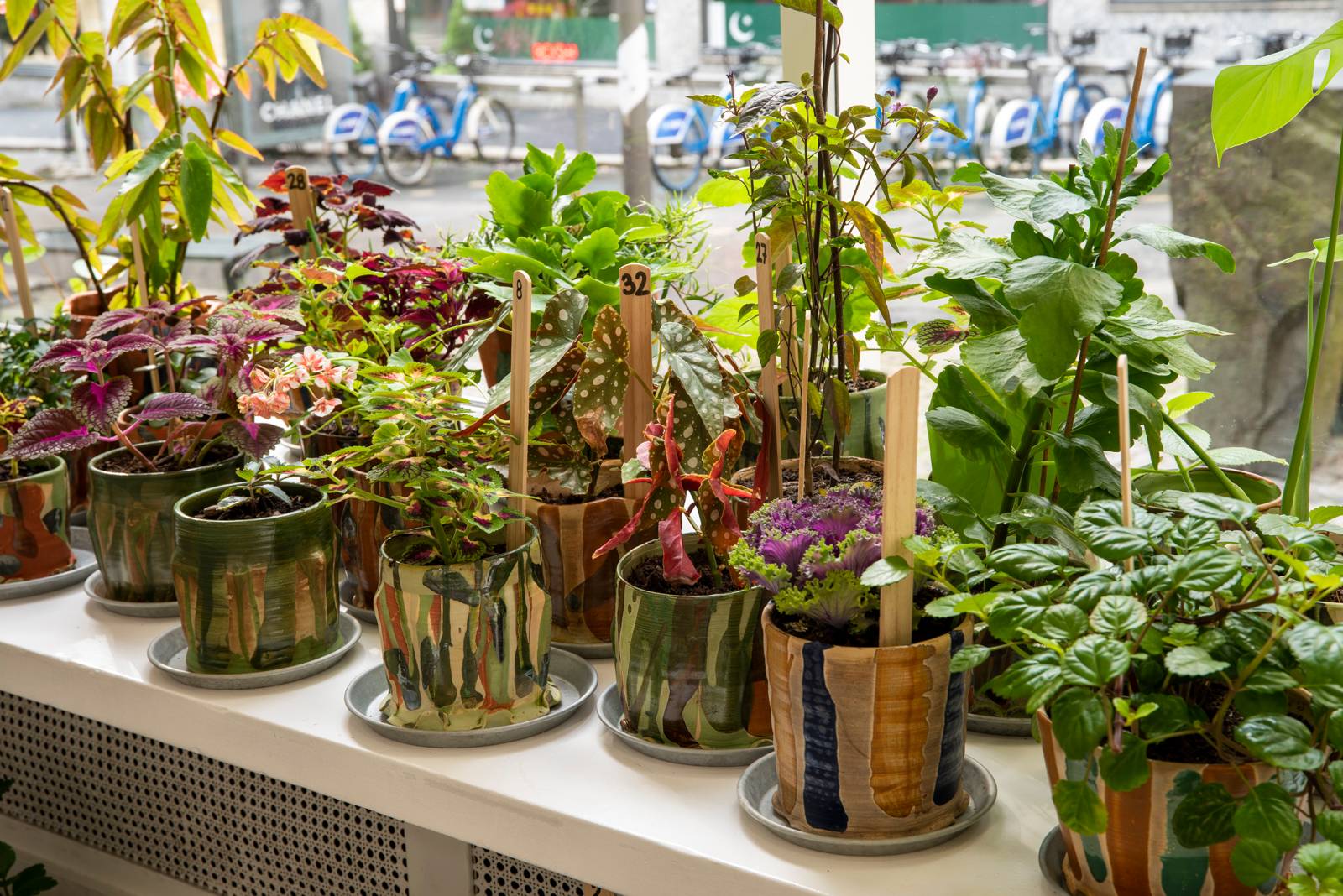 Blomsterpotter til inntekt for Sabima (2023) — Marit Tingleff