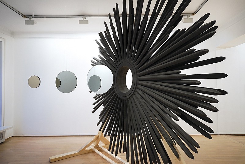Sort sol (2009) — Petrine Vinje