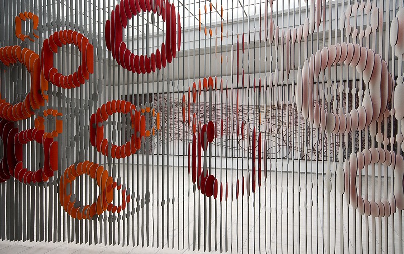 Curtain og Stretched (2011) — May Bente Aronsen