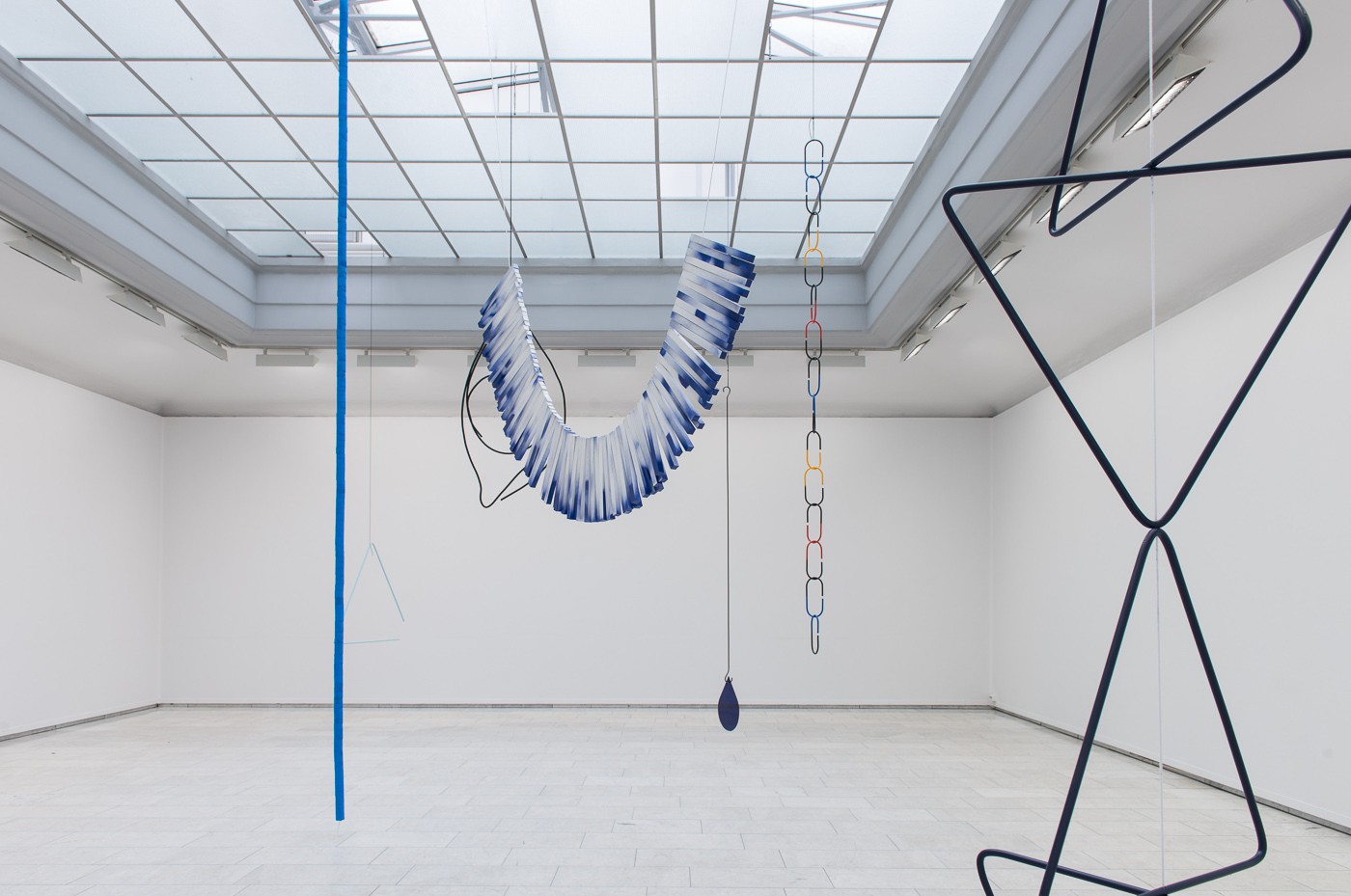 Oversiktsbilde fra utstillingen (2016) — Camilla Løw