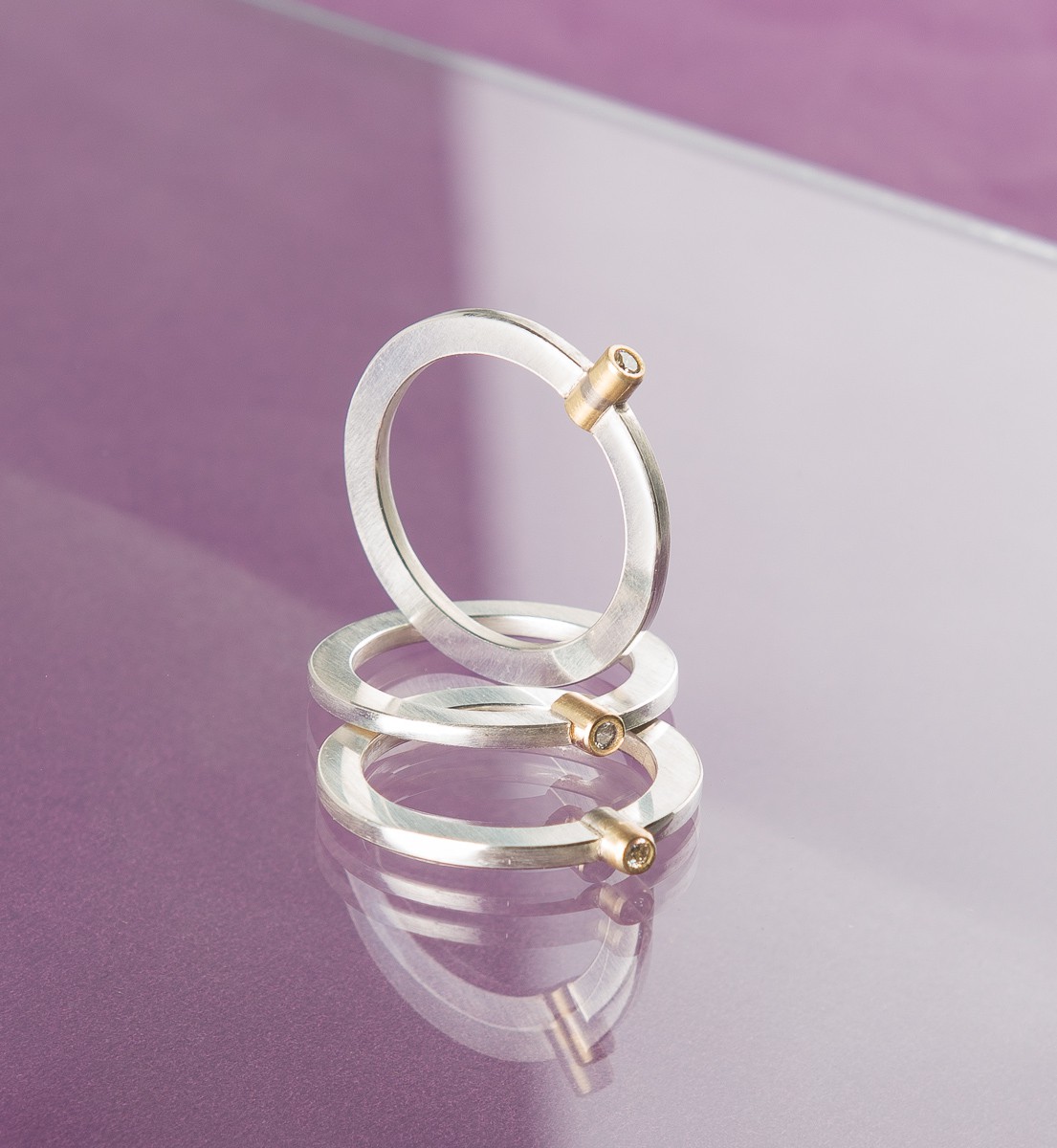 ring med diamant (2013) — Millie Behrens