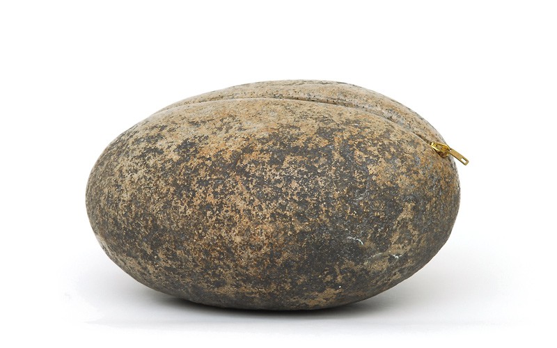 Stein med glidelås (2002) — Jon Gundersen