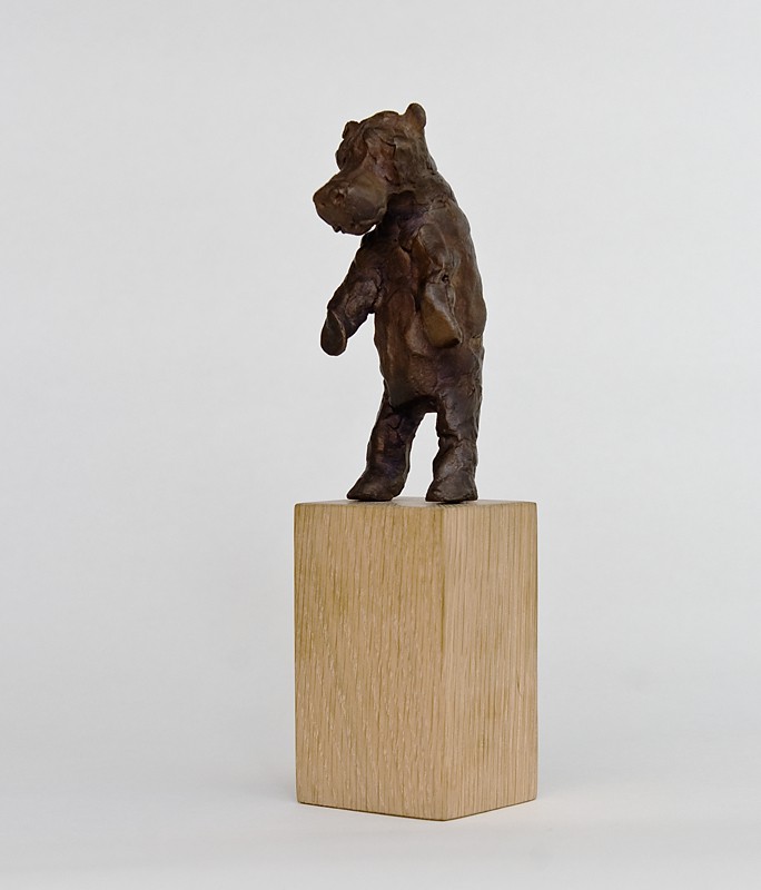 Stående (flodhest) (2012) — Petter Hepsø