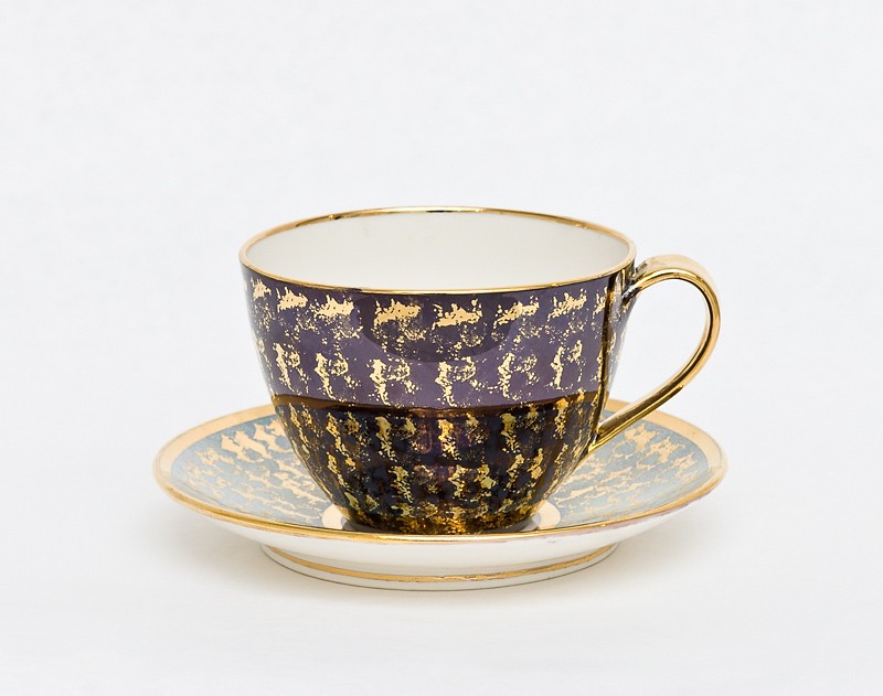 Kopp med dekor (2010) — Anne Helene Brynildsrud