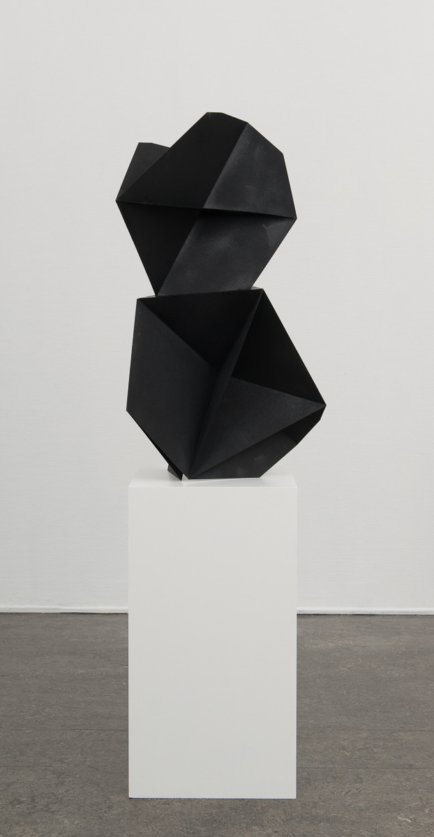 Konstruksjon av 2 like elementer (2015) — Paul Brand